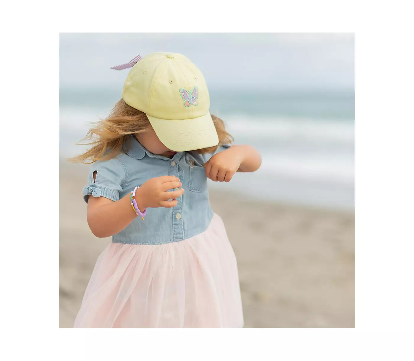 Бейсбольная кепка Bits & Bows для девочек с бантом-бабочкой в цвете Buttercup