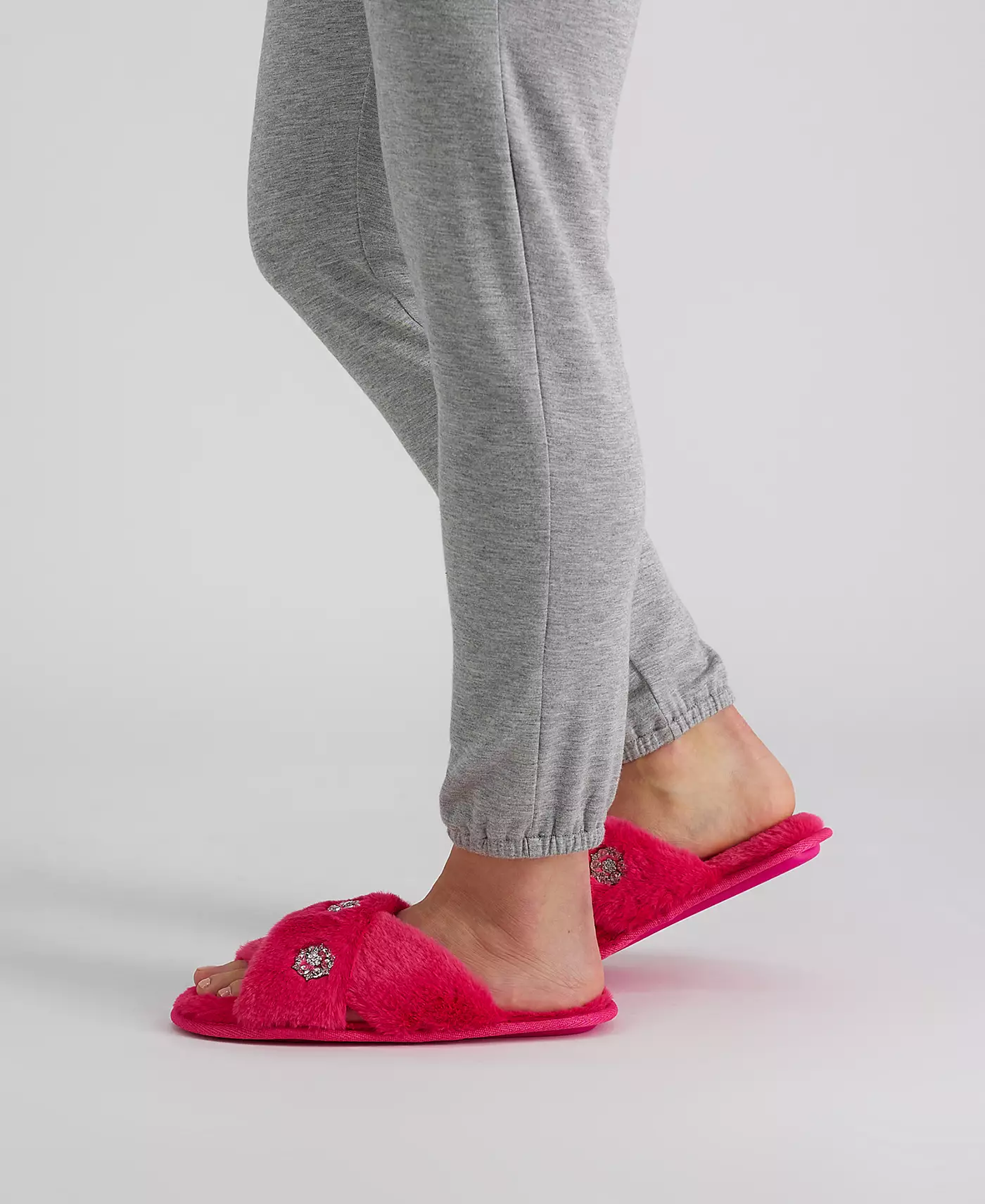 Женские тапочки-слайды Jessica Simpson с декоративными перекрещивающимися полосками