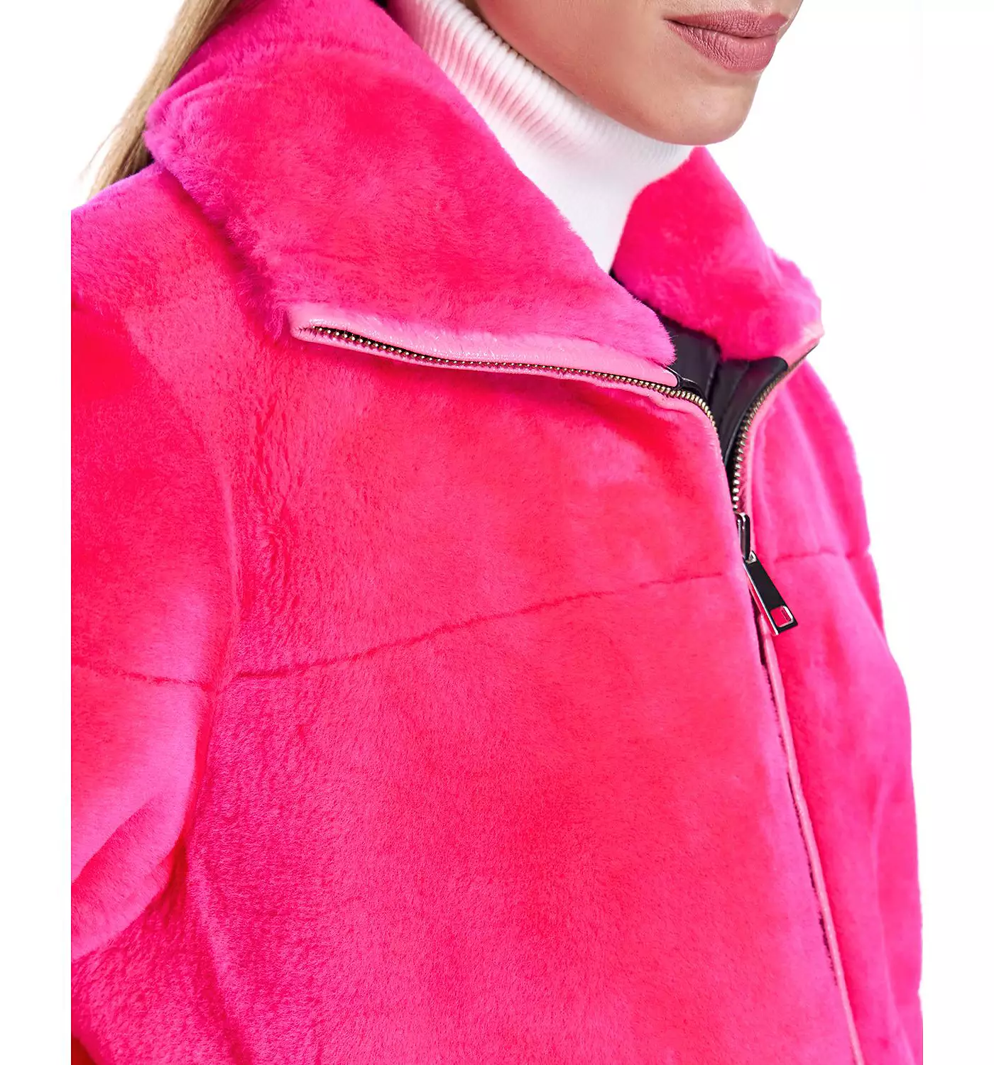 Укороченная женская куртка из овчины Julia & Stella By Maximilian