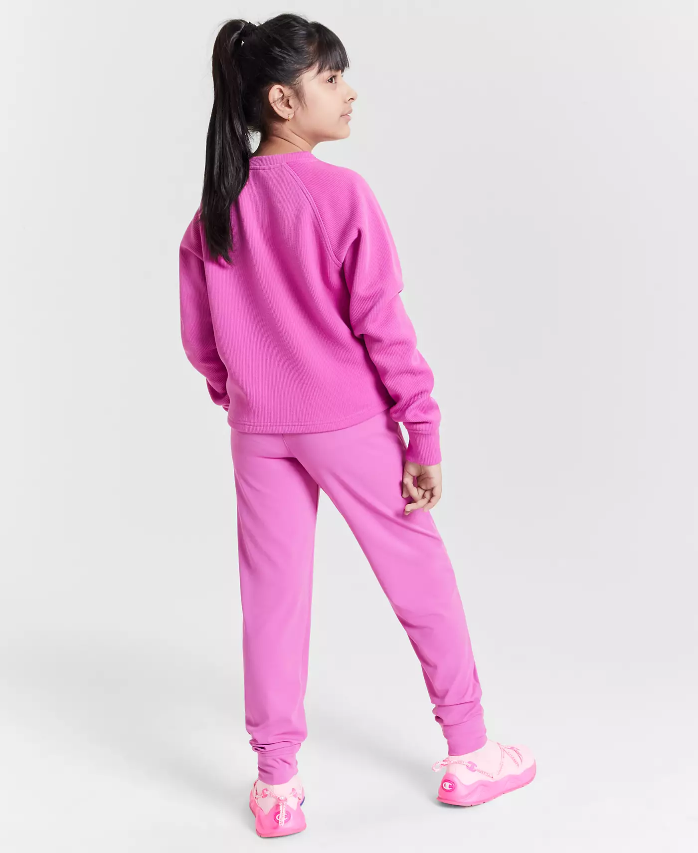 Свитшот Champion Active Ribbed Crewneck и классические эластичные джоггеры с логотипом