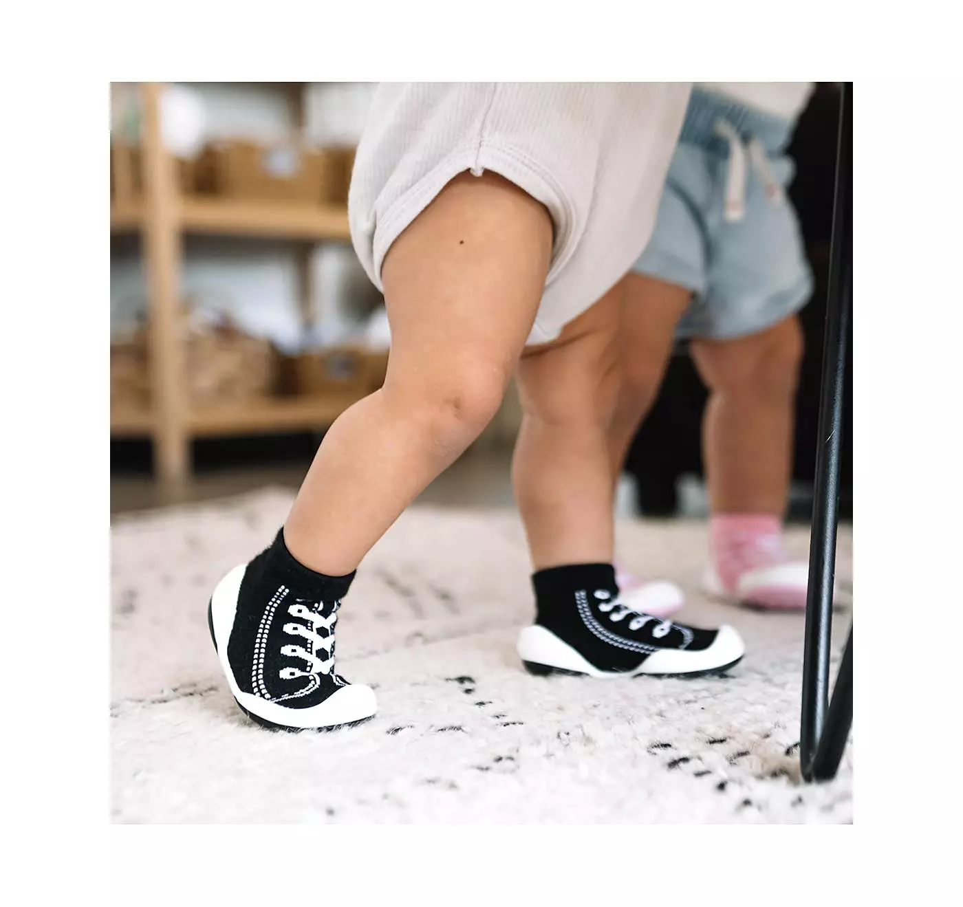Komuello Младенческая Девочки Мальчик Дышащие Моющиеся Нескользящие Носки Кроссовки - Черный