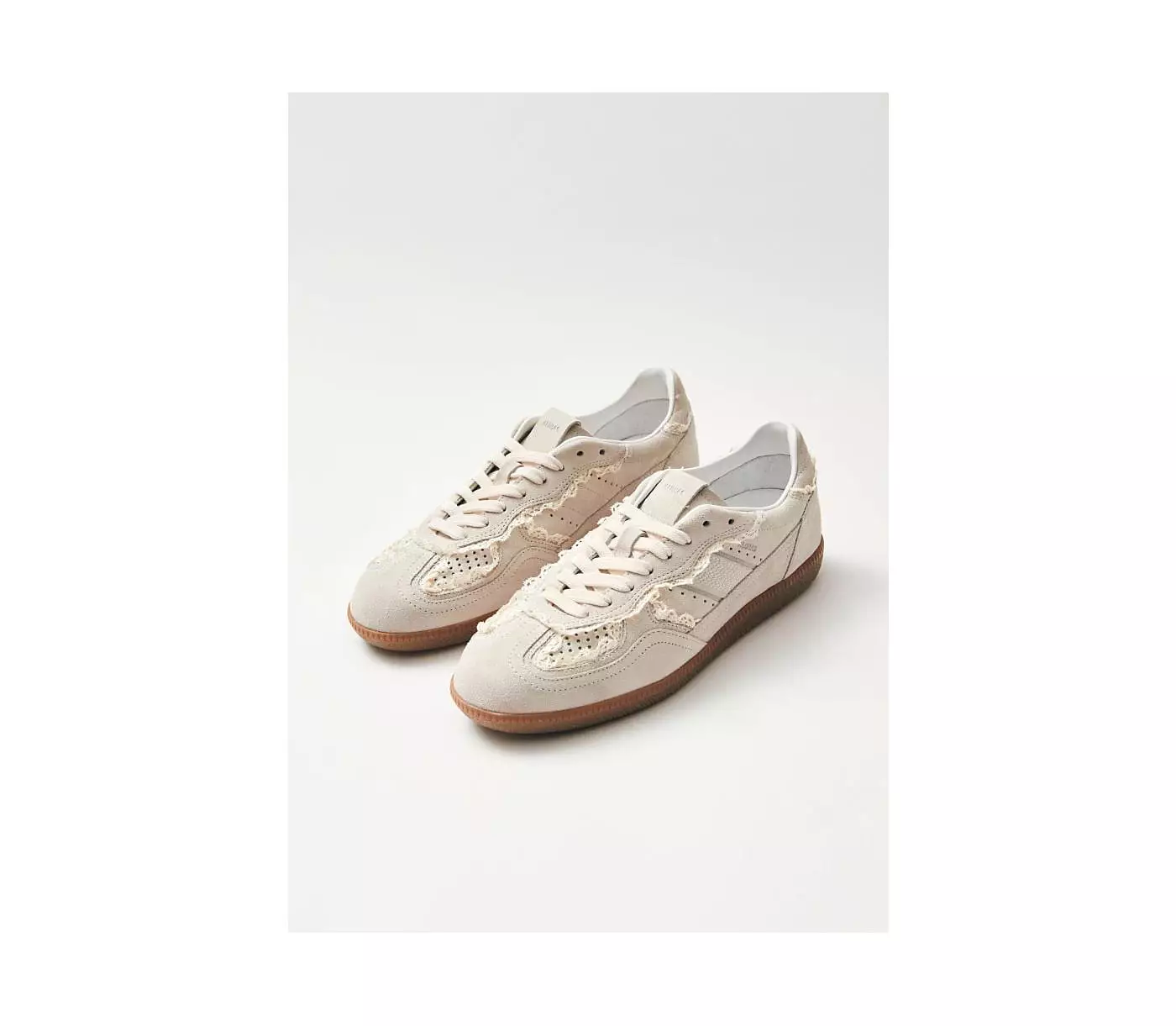 Женские кроссовки ALOHAS Tb.490 из кожи, вязаные крючком