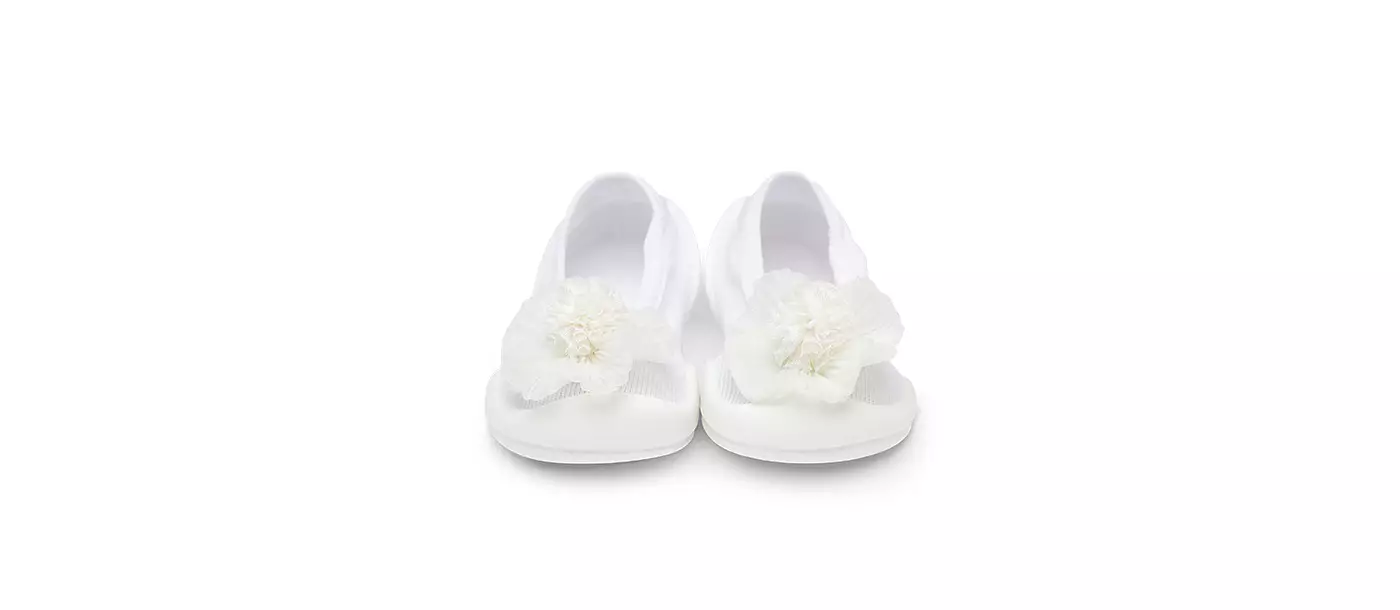 Komuello Детские дышащие моющиеся нескользящие носки для девочек на плоской подошве - Цветок-помпон белый