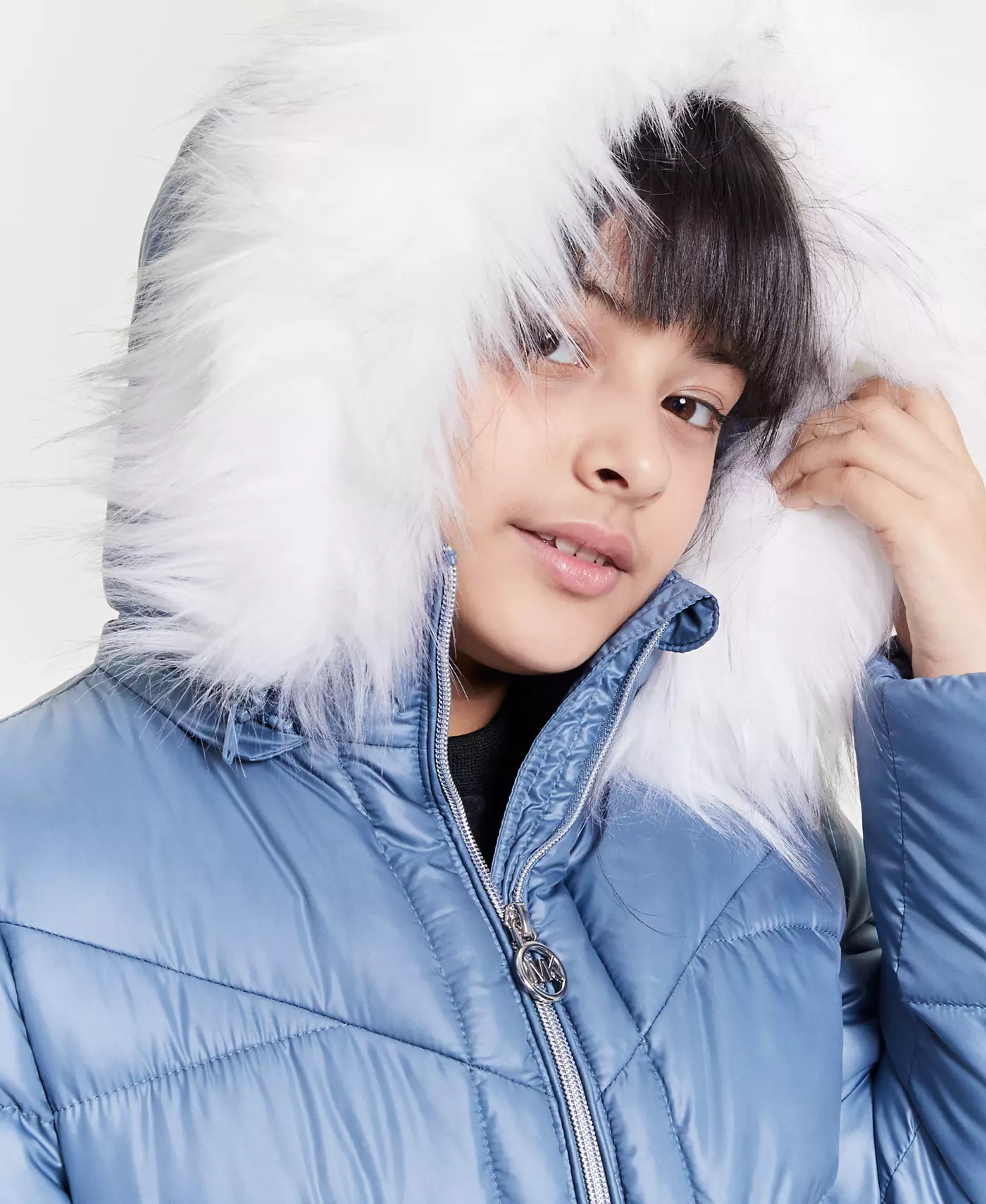 Свитшот Calvin Klein Performance Big Girls Luxe Velour, спортивные штаны Luxe Velour и куртка-пуховик Michael Kors с поясом и отделкой из искусственного меха