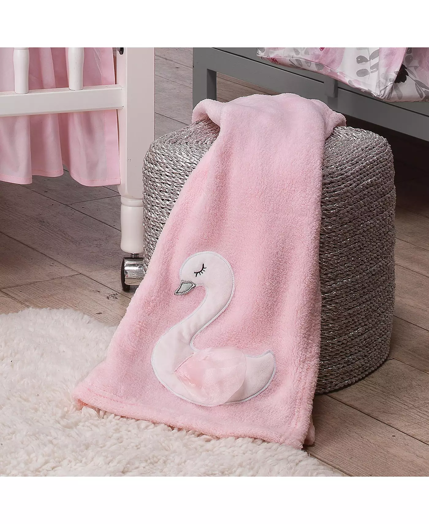 Детское одеяло Bedtime Originals Blossom Pink/White Swan из кораллового флиса