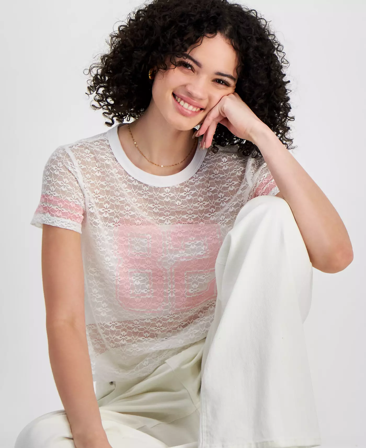 Футболка с короткими рукавами из кружева Madden Girl Juniors' Varsity