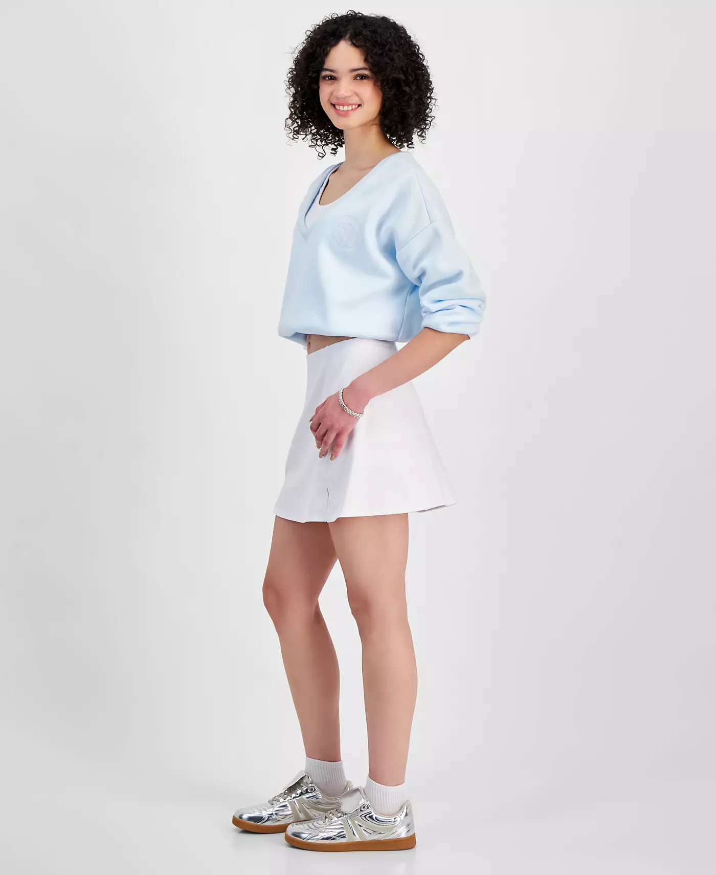 Мини-юбка Madden Girl Juniors с двумя разрезами, надеваемая через голову