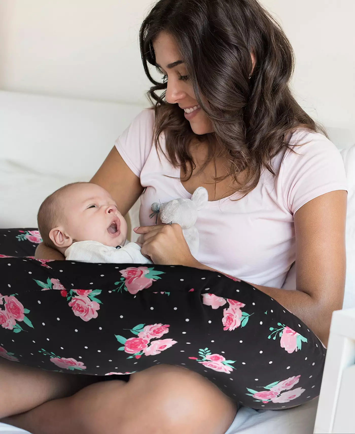 Подушка для кормления грудью Peanutshell, черный камуфляж