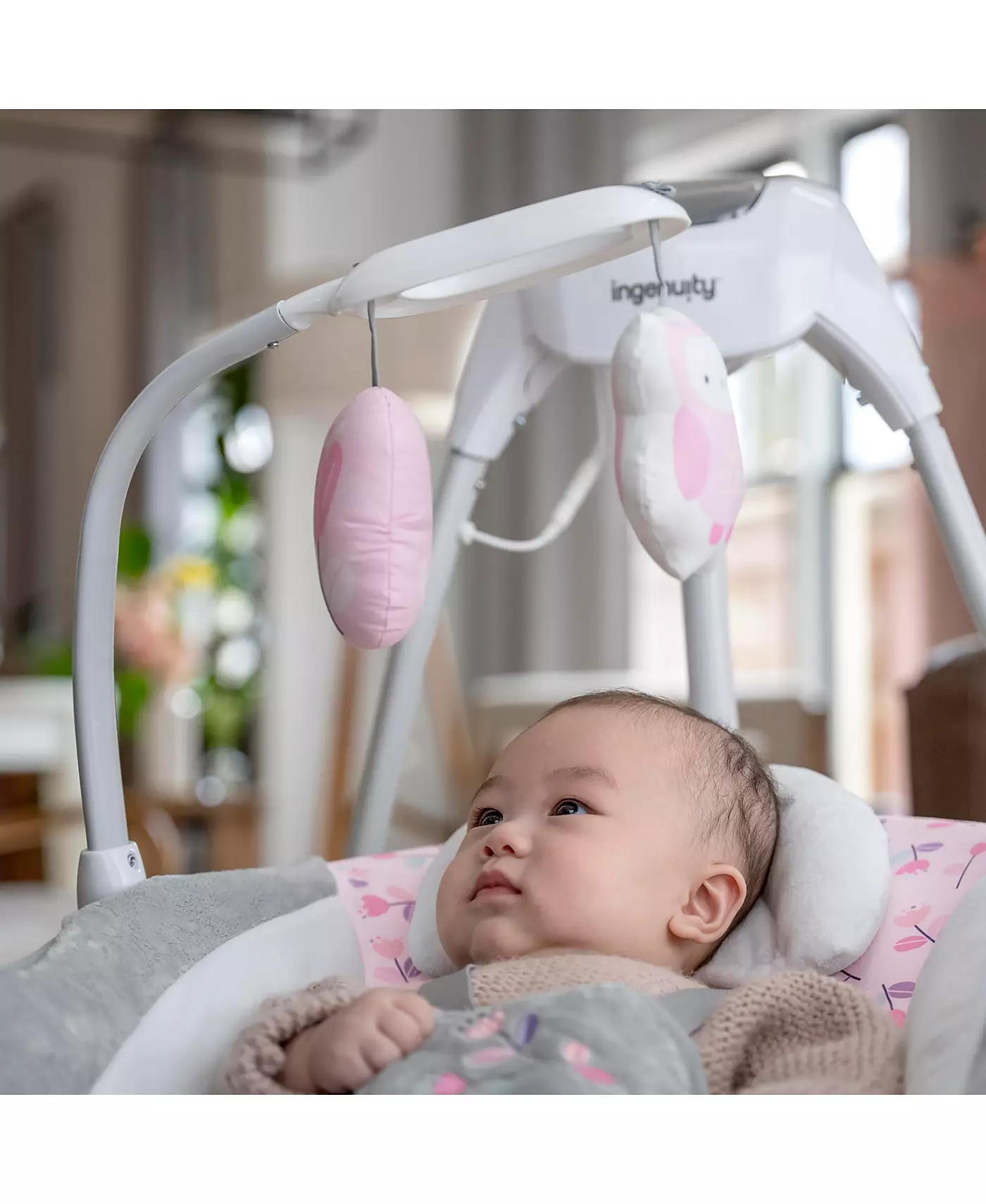 Компактные успокаивающие качели Ingenuity SimpleComfort™ - Cassidy ™