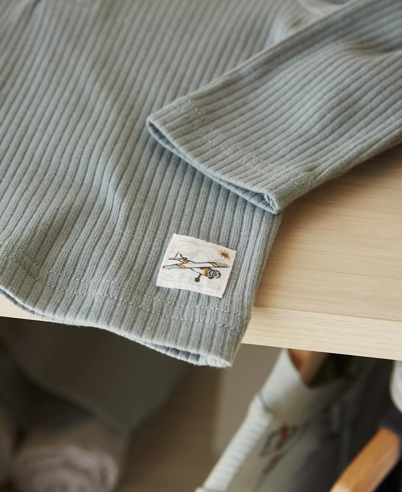 Carter's Baby 3-Pc. Комплект из трикотажной шапки, футболки и штанов