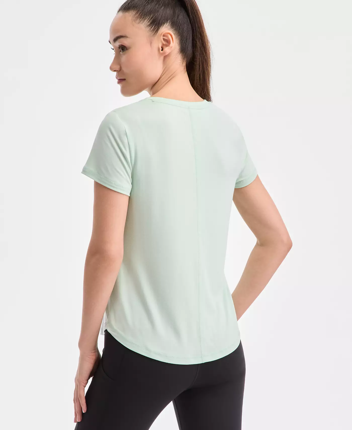 Женская футболка ID Ideology Performance с V-образным вырезом