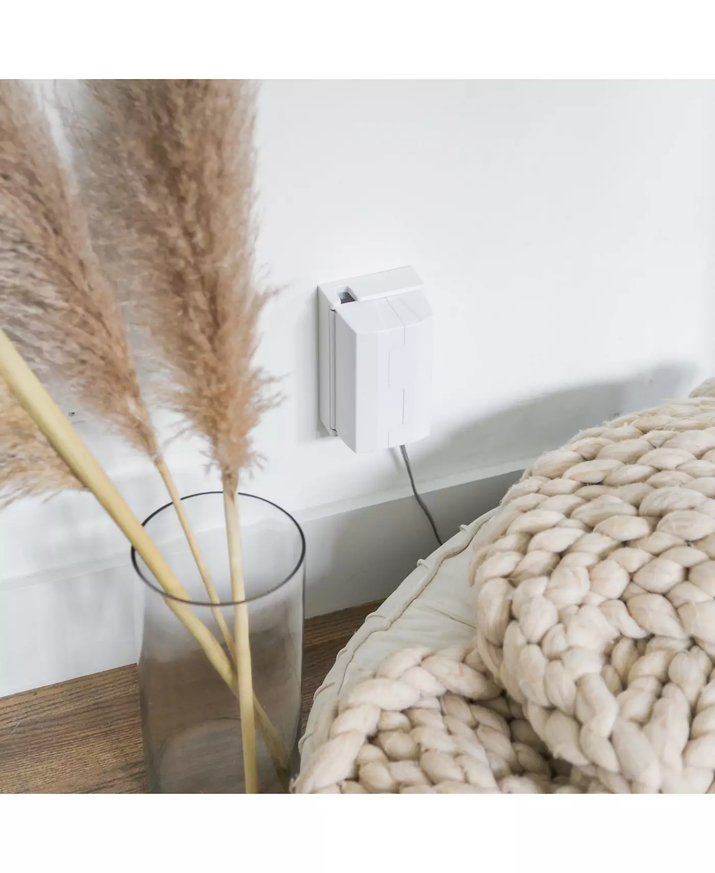 Крышка для электрической розетки Jool Baby Toddler, безопасная, двухсторонняя и декоративная, в комплекте пластины для электрических розеток, просторное отделение (2 шт. в упаковке)