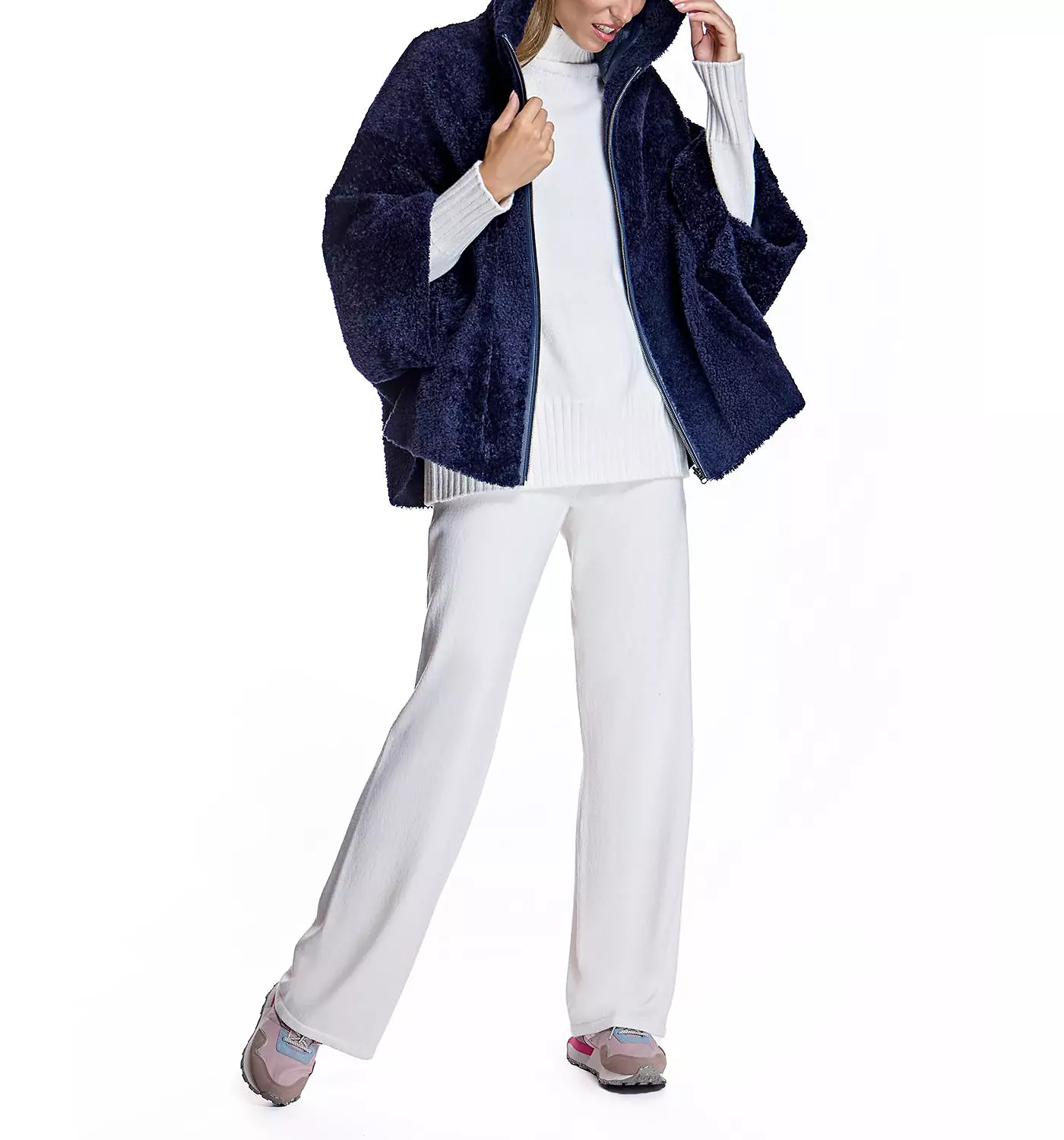 Женская накидка из овчины Julia & Stella By Maximilian