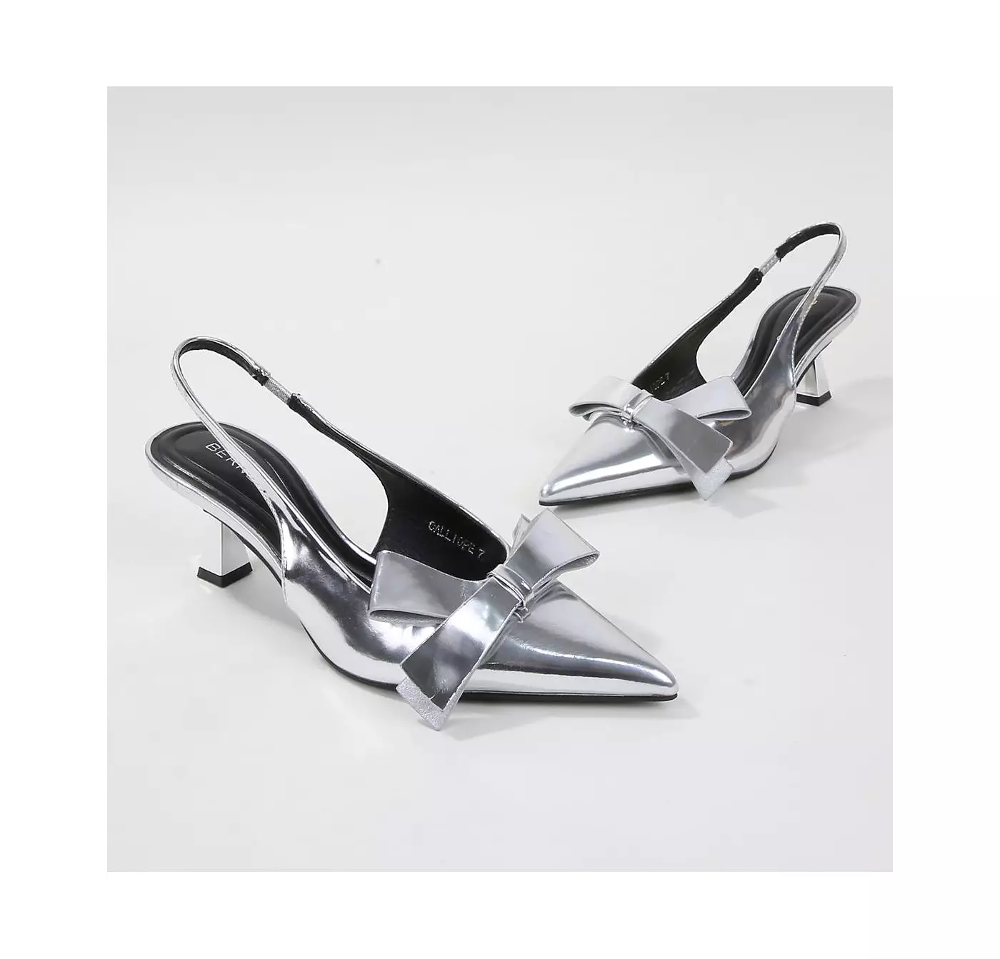 Туфли-лодочки BERNESS Calliope Patent Slingback Kitten Heels