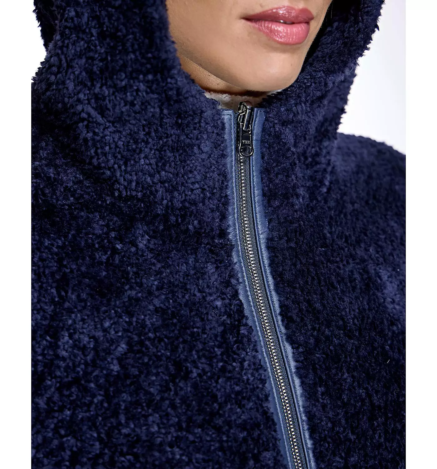 Женская накидка из овчины Julia & Stella By Maximilian