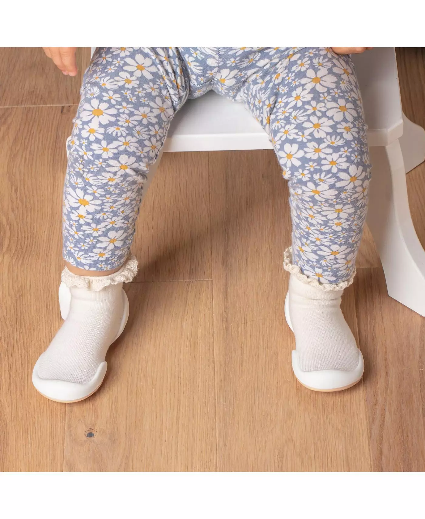 Komuello Носки для девочек, дышащие, моющиеся, нескользящие, с кружевной отделкой - кремово-белый