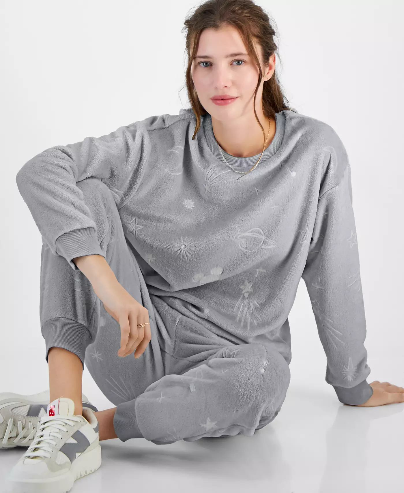 Свитшот Disney Juniors с тиснением в виде небесного Микки Мауса из велюра