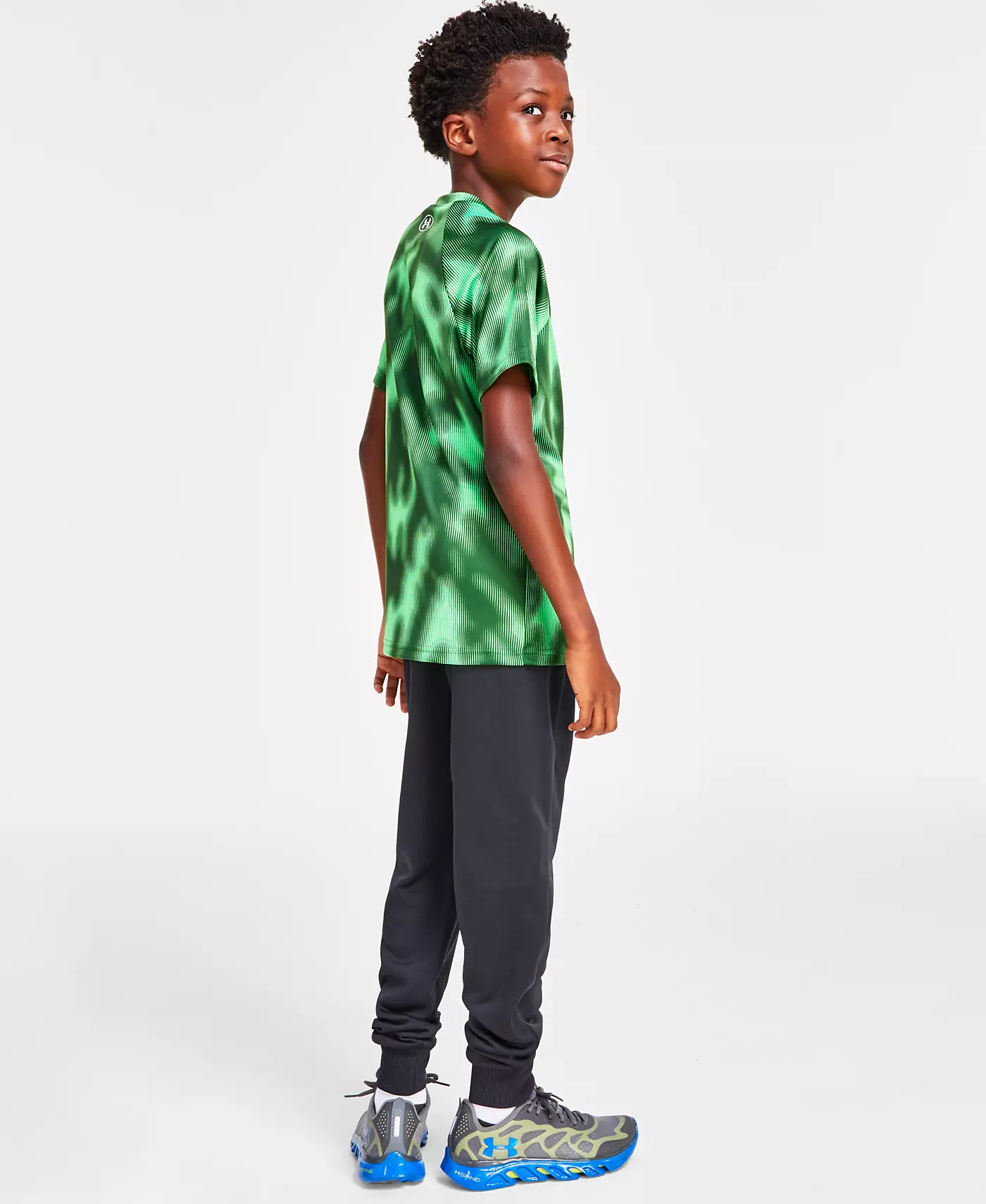 Футболка Under Armour Big Boys Tech Big Logo Printed и флисовые спортивные брюки Armour