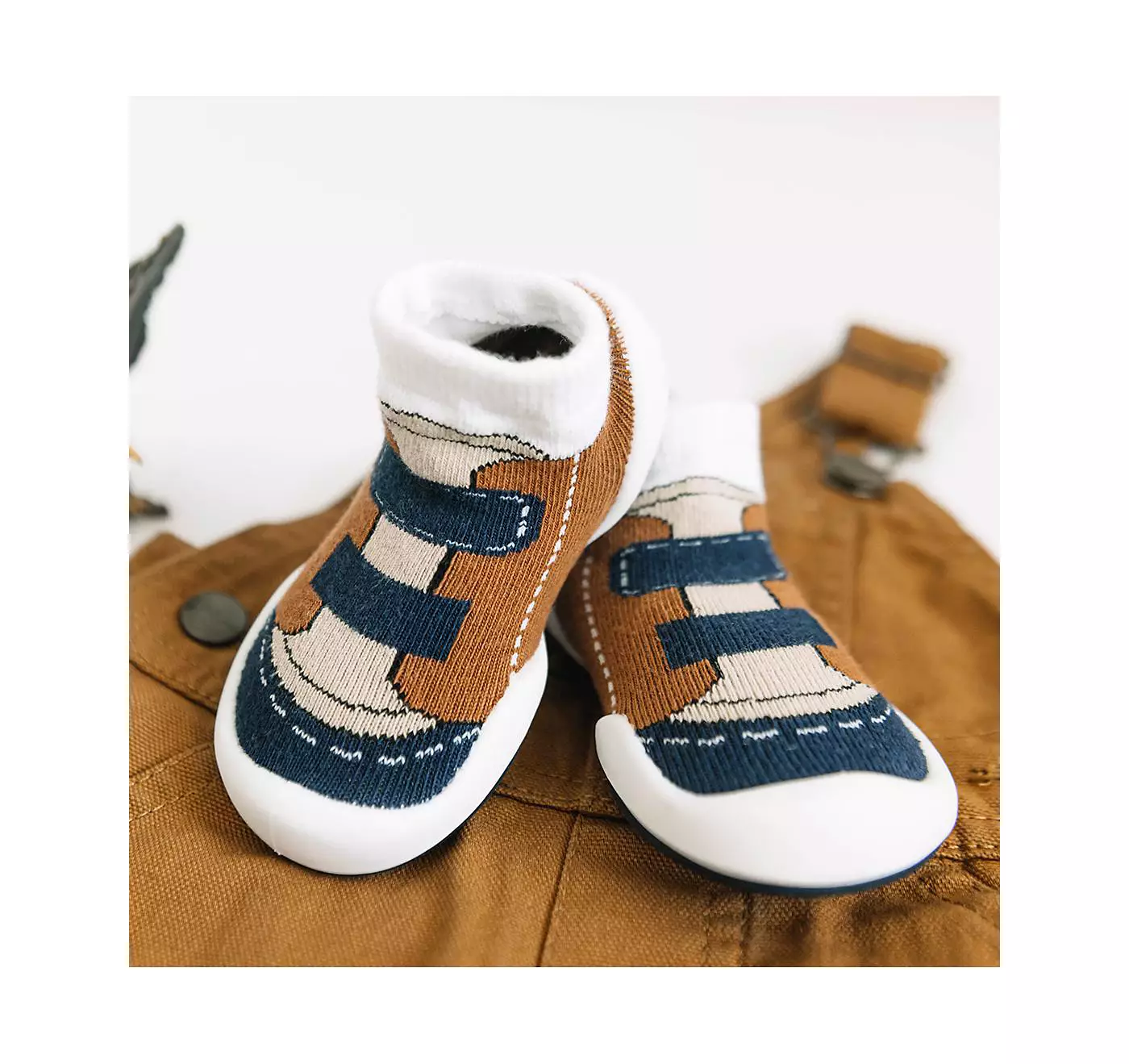 Komuello Младенцы Мальчики Дышащие Моющиеся Нескользящие Носки Обувь Ходунки - Коричневый