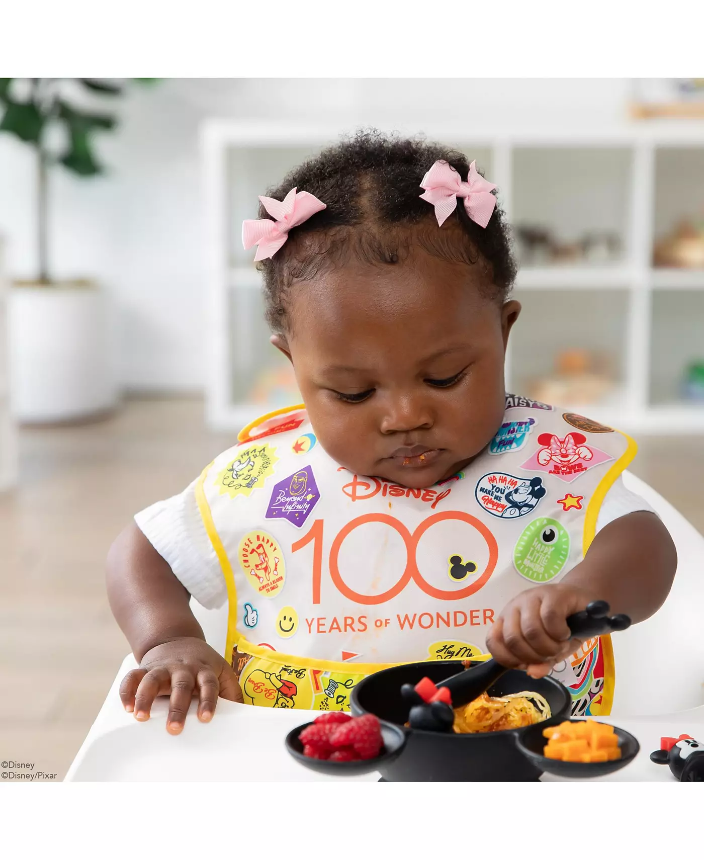 Bumkins Baby Disney 100 счастливых лиц супер нагрудники, упаковка из 2 шт.