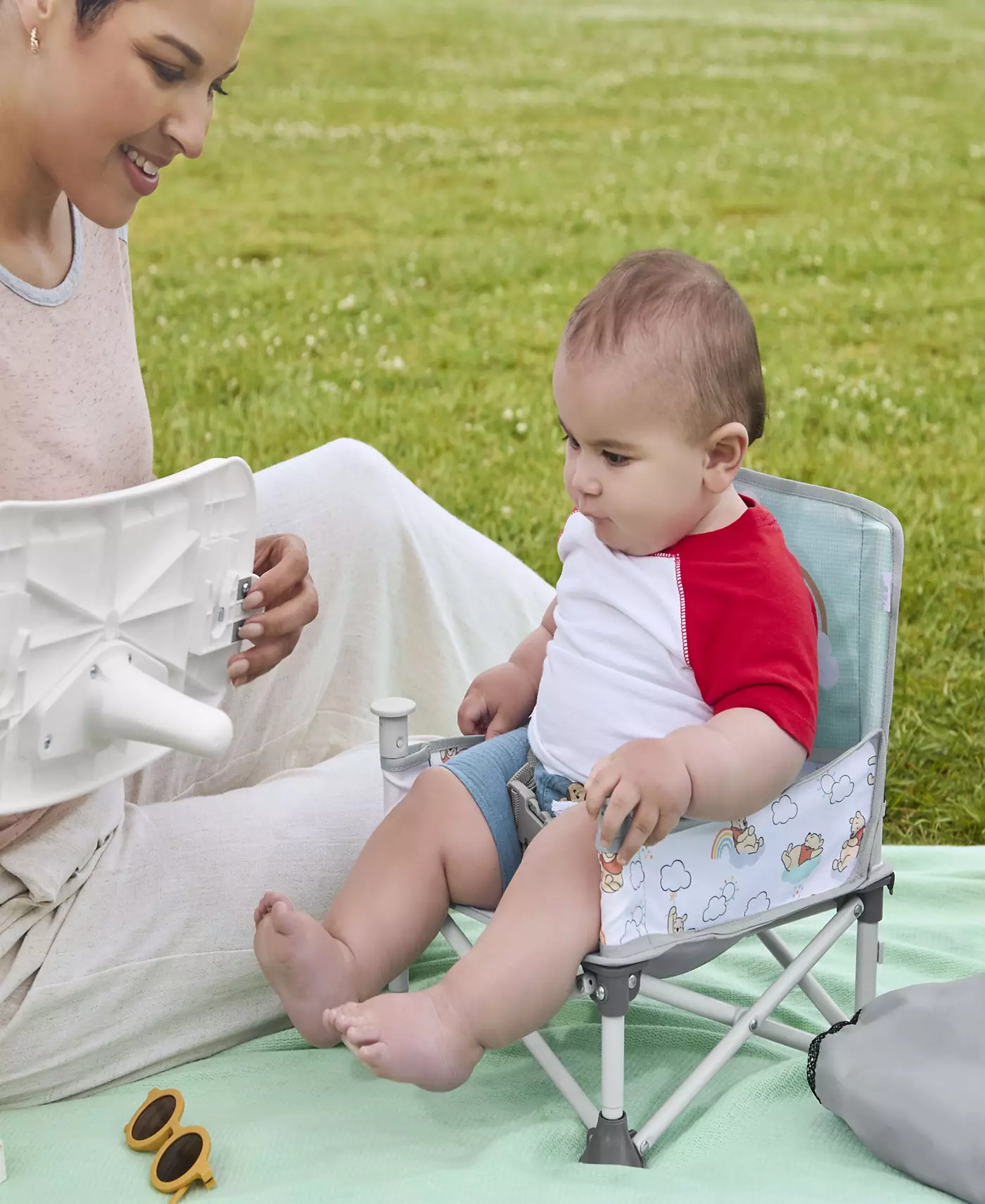 Bright Starts Baby Winnie The Pooh Pop 'N Sit™ Портативное сиденье-бустер