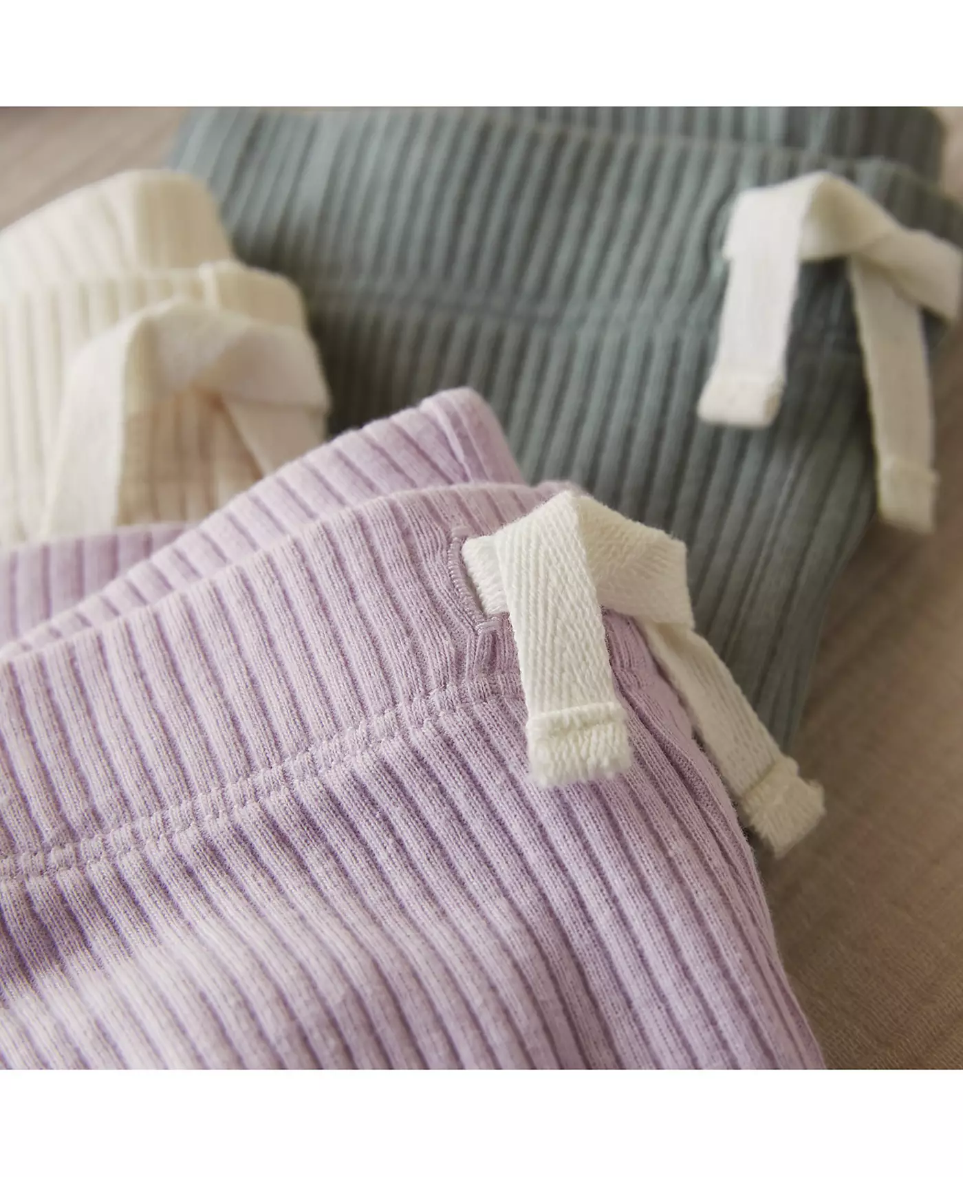 Carter's Baby 3-Pc. Комплект из трикотажной шапки, футболки и штанов