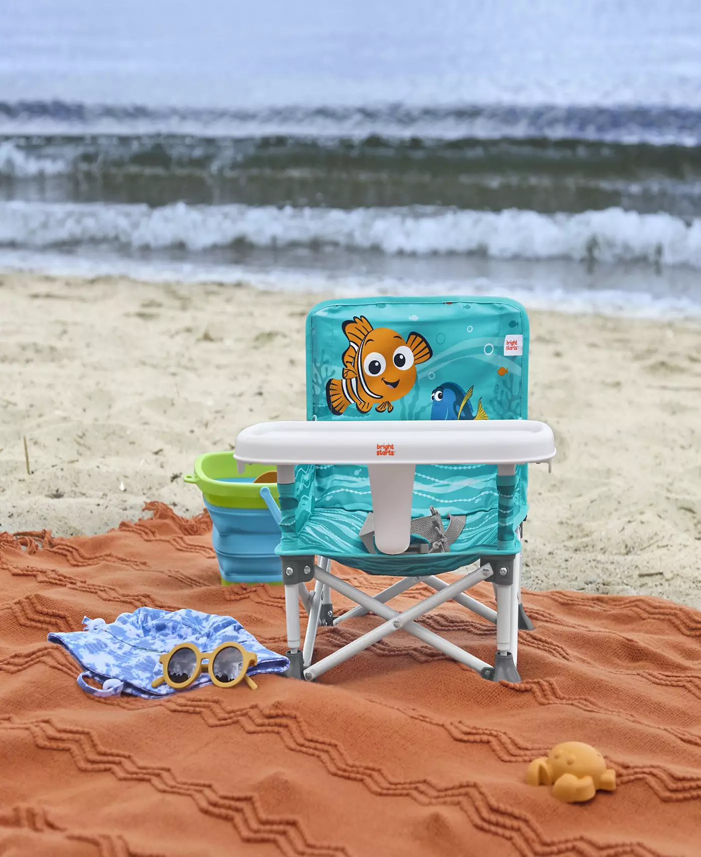 Bright Starts Baby Nemo Pop 'N Sit™ Портативное сиденье-бустер
