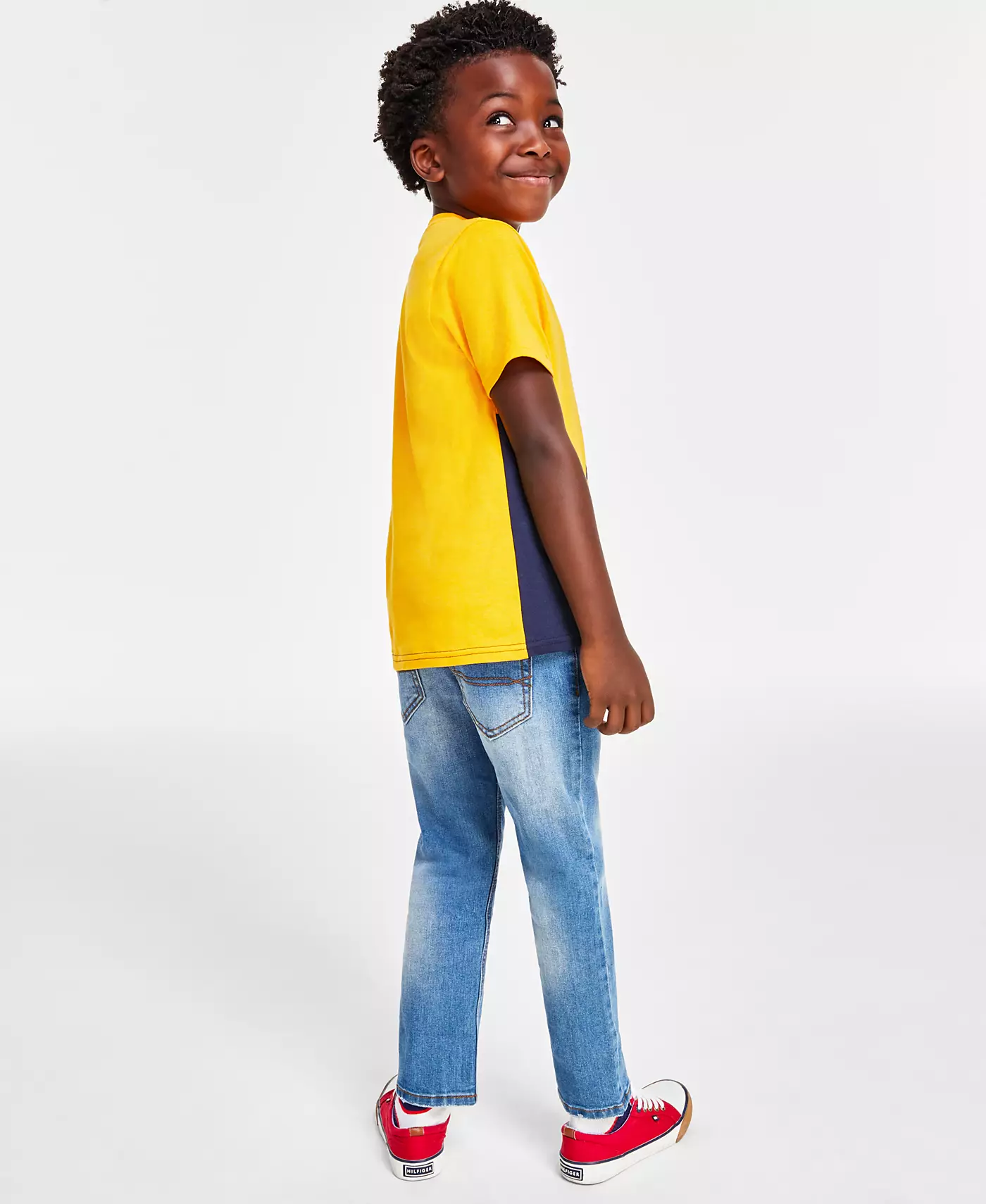 Футболка Tommy Hilfiger Boys Banner и джинсы Blue Stone