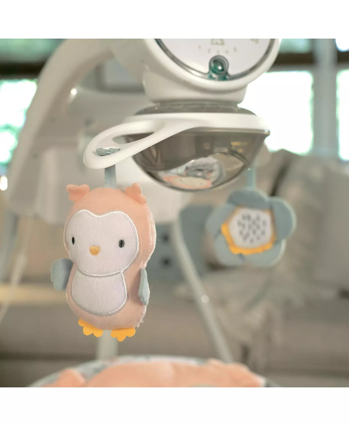 Ingenuity InLighten 5-скоростные детские качели - поворотное детское сиденье