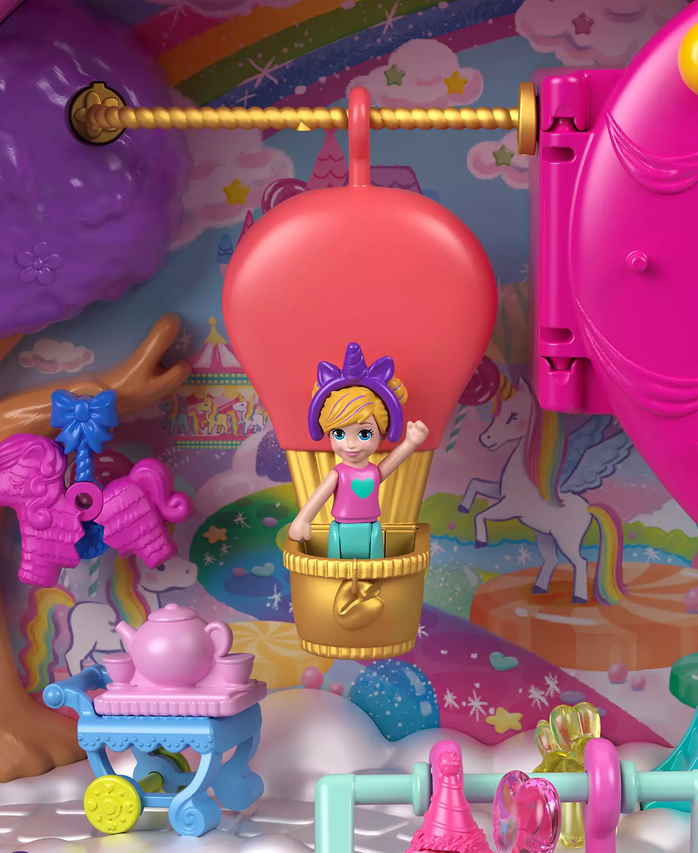Игровой набор Polly Pocket Unicorn Partyland с 2 микрокуклами