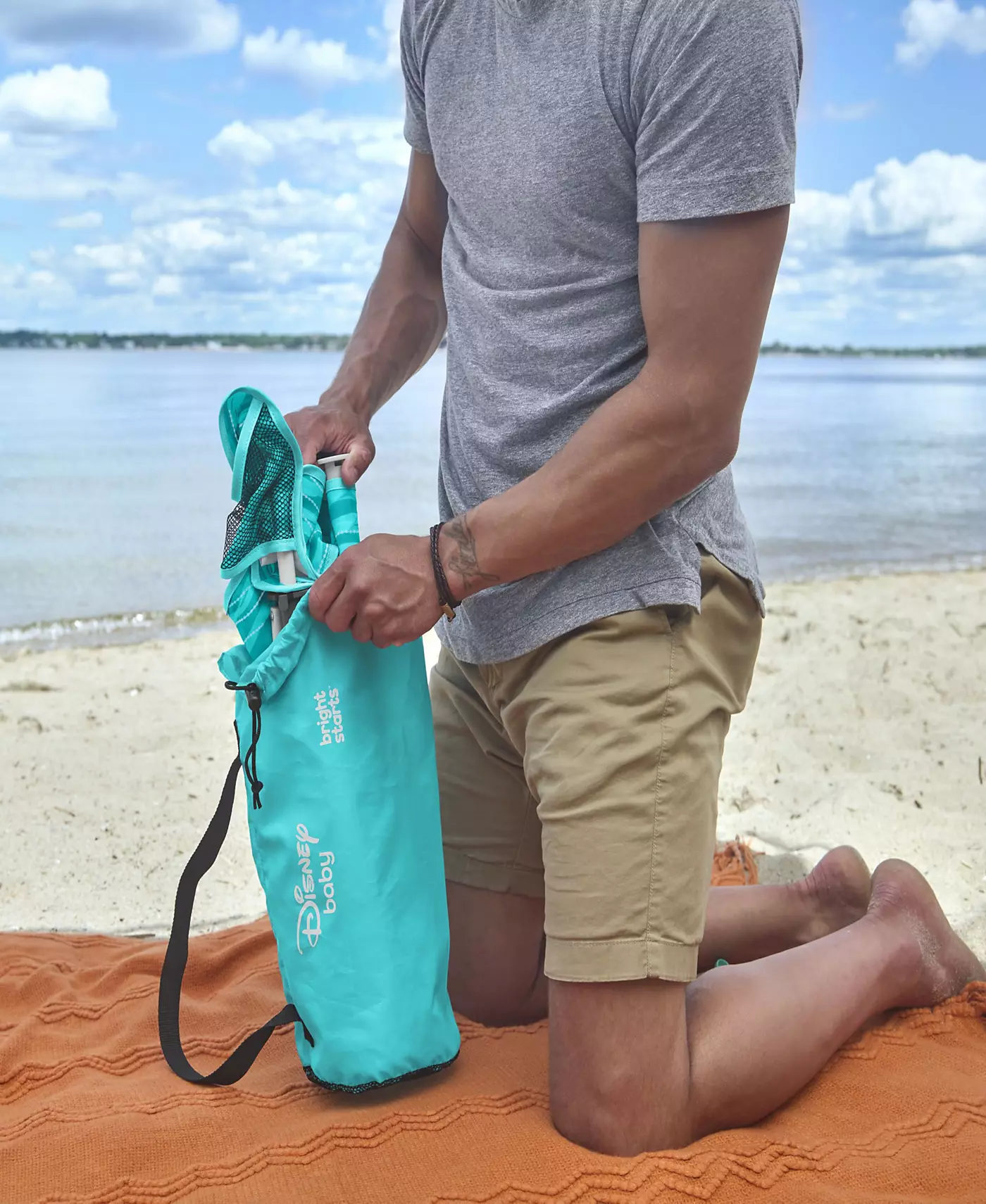 Bright Starts Baby Nemo Pop 'N Sit™ Портативное сиденье-бустер