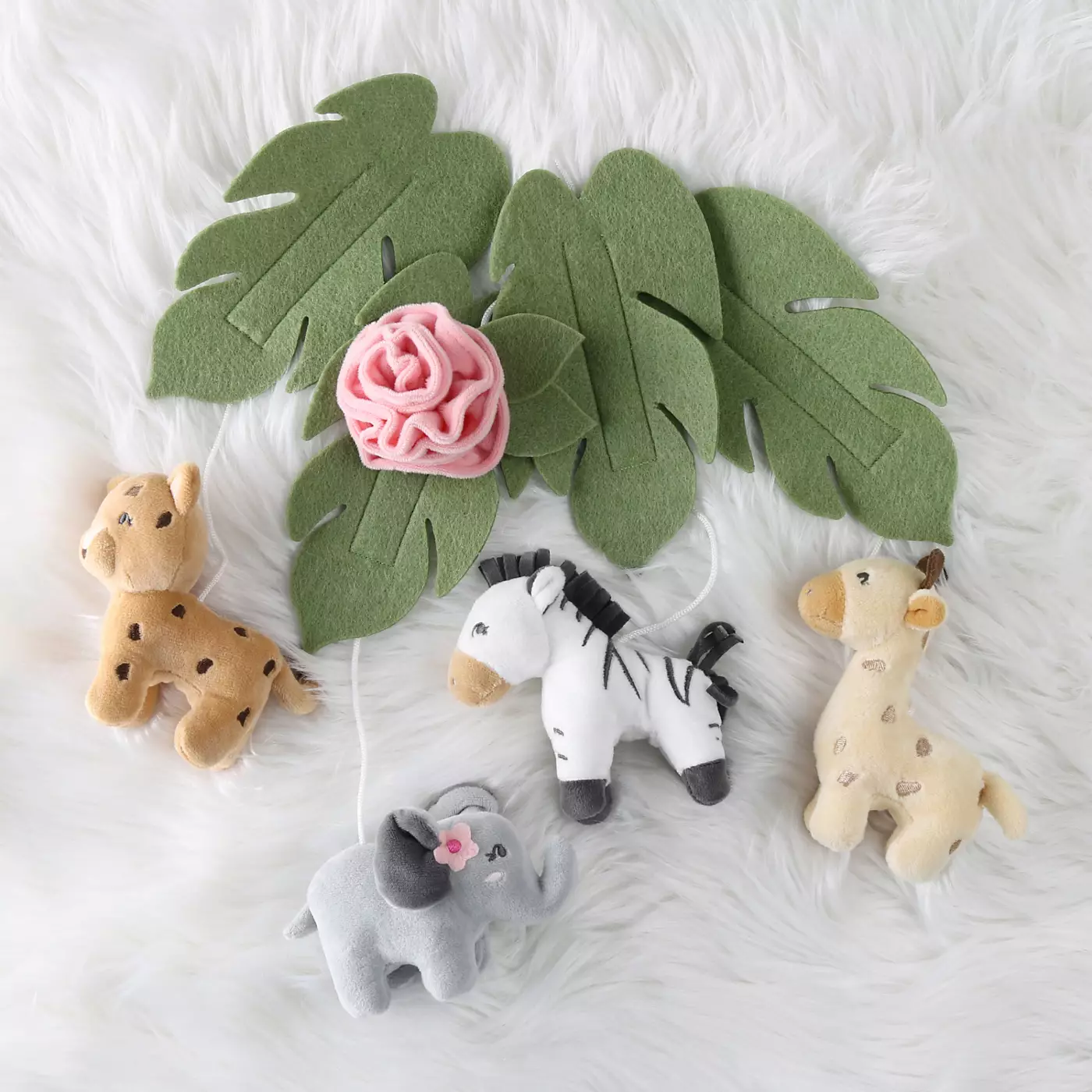 Музыкальный мобиль для детской кроватки Peanutshell Wildest Dreams Pink для девочек