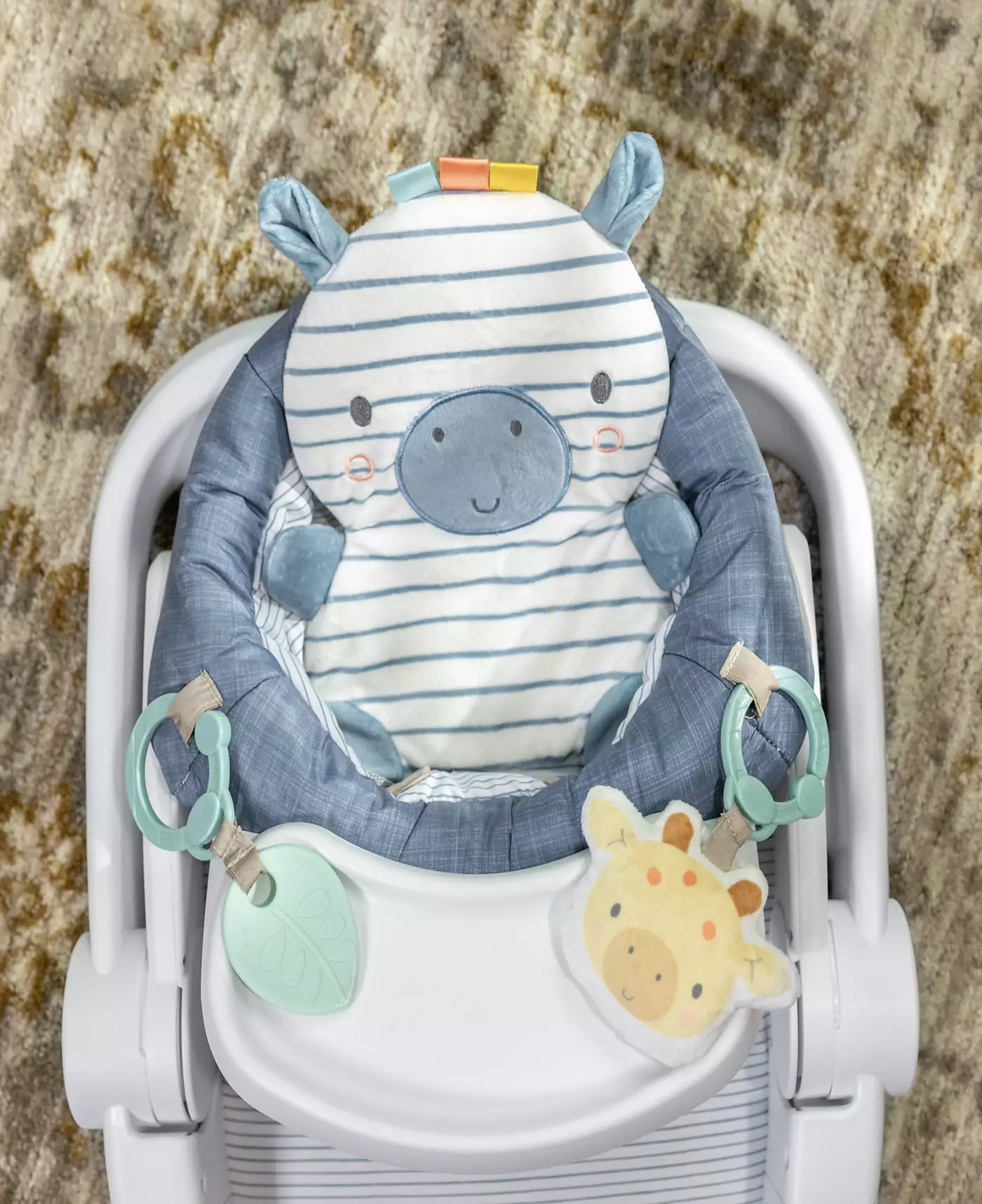 Ingenuity Baby Prop Spot™ Learn-to-Sit™ - напольное сиденье Loni™