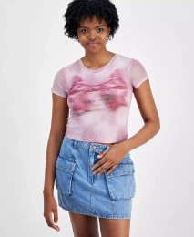 Футболка Madden Girl Juniors с рисунком в виде сетки и украшениями