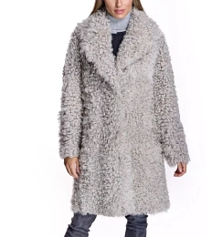 Женское пальто из овчины Julia & Stella By Maximilian для прогулок