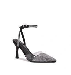 БЕРНЕСС Барбара