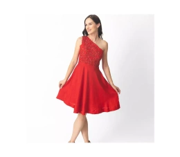 Женское облегающее платье на одно плечо RAAS с расклешенным кроем