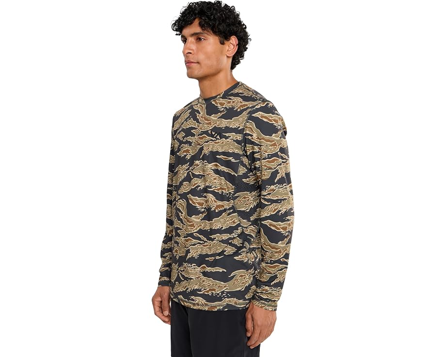 Футболка Sport Vent Long Sleeve от RVCA черного цвета