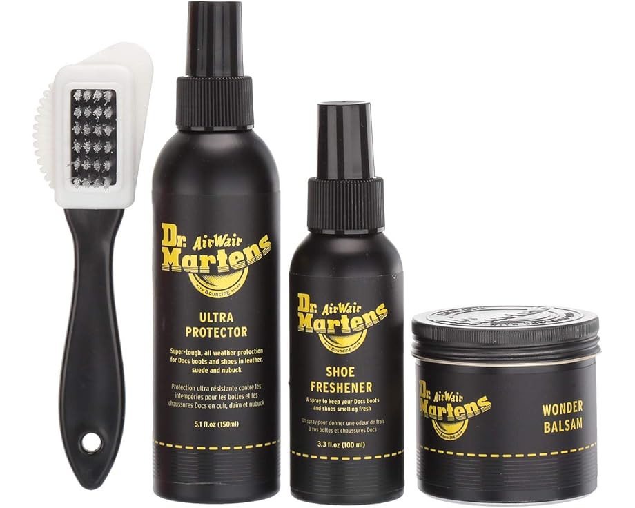 Набор для ухода за обувью Dr. Martens Shoe Care Kit 3 с воском и спреем