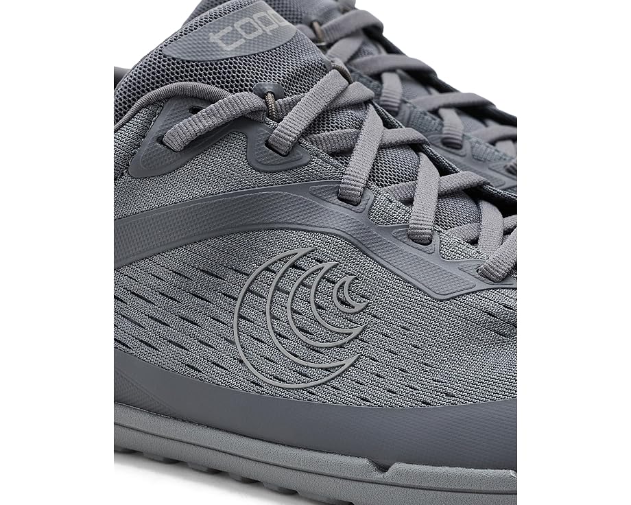 Topo Athletic Connect кроссовки для бездорожья серые