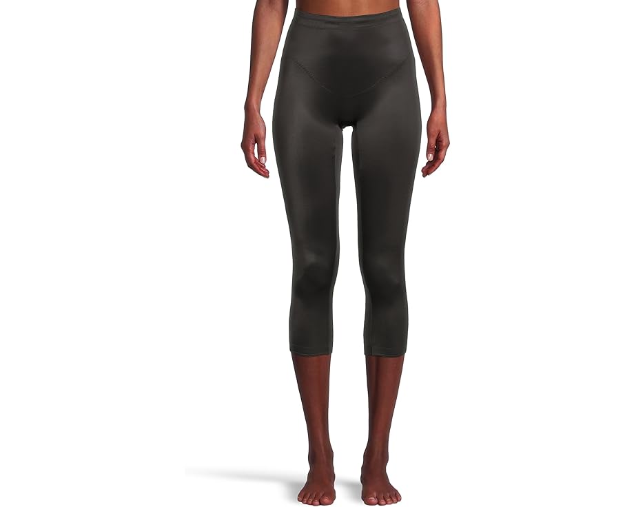 Утягивающие шорты Miraclesuit Shapewear с силиконовой резинкой