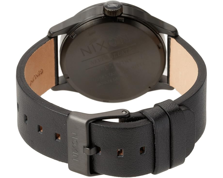 Наручные часы Nixon Sentry Leather с кожанным ремешком и календарем