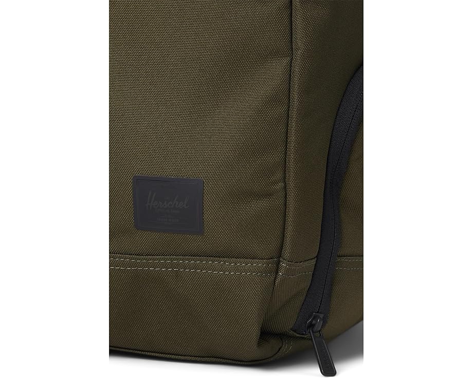 Дорожная сумка Herschel Supply Co. Tech Novel с отделением для обуви и ноутбука