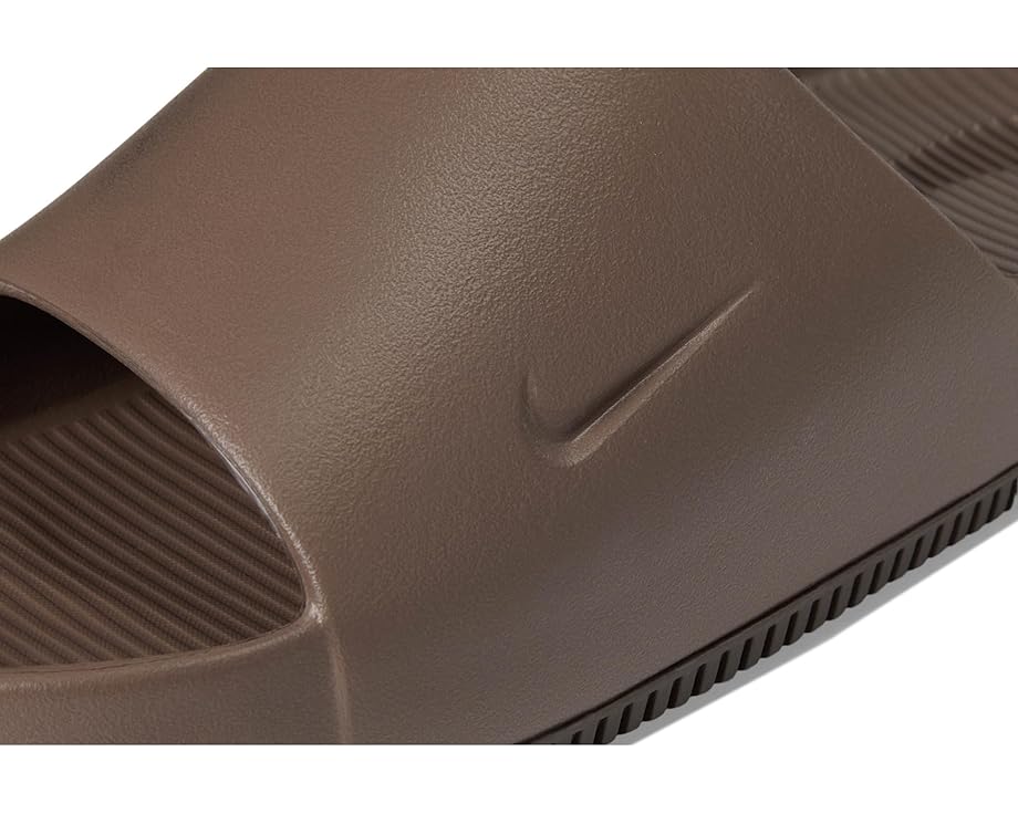 Сланцы Nike Calm с мягкой пеной и текстурированной стелькой