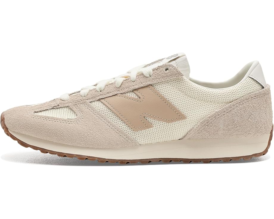 New Balance 471 кроссовки в ретро-стиле. С замшевым верхом и фирменным логотипом N