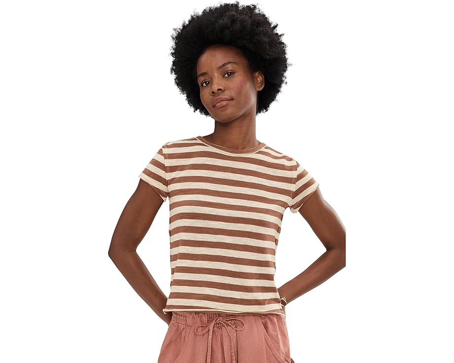 Футболка Free People Nora Tee с кружевными вставками и карманом в расслабленном стиле