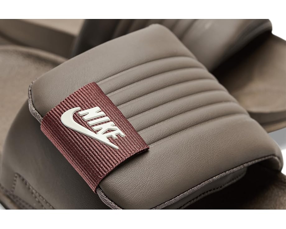 Слипоны Nike Offcourt Adjust с регулируемой липучкой и легкой пеной