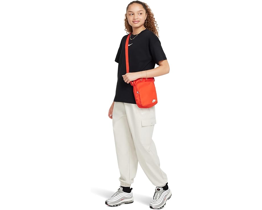 Футболка Nike Sportswear Essential для детей из 100% хлопка