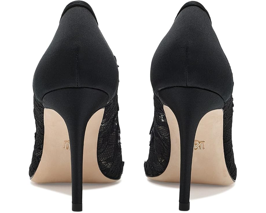 Туфли Rania с цветочным узором от Badgley Mischka