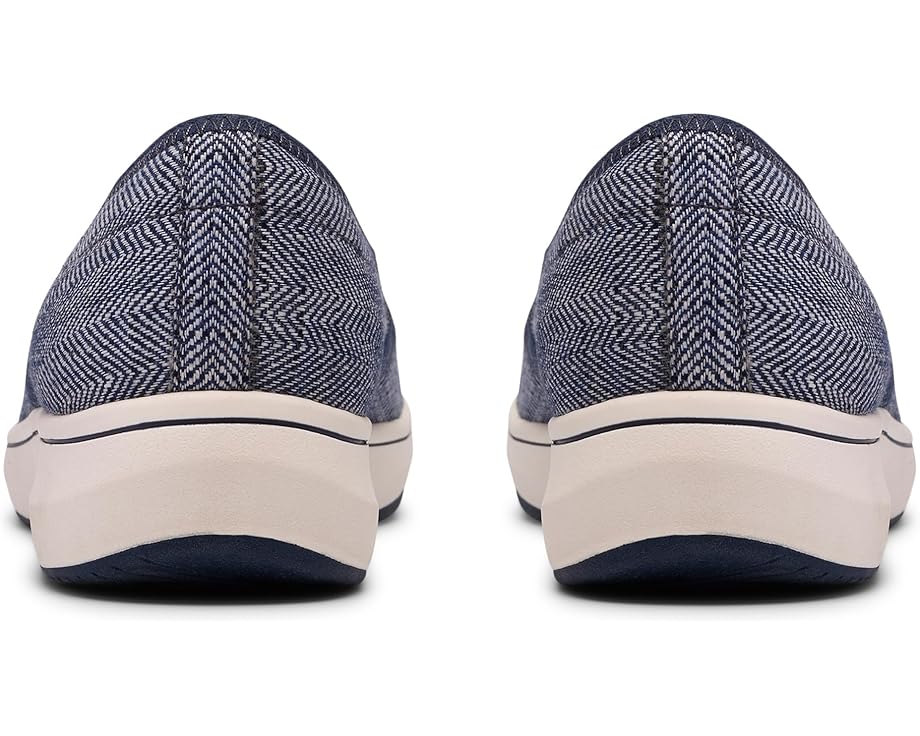 Слипоны Clarks Breezesky Zoe с текстильным верхом и стелькой Cushion Soft